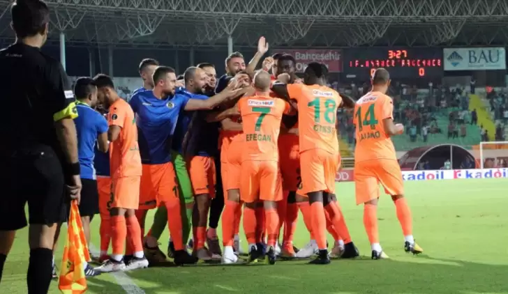 Alanyaspor tek attı 3 aldı!