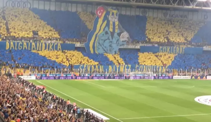 Fenerbahçe'den derbi koreografisi