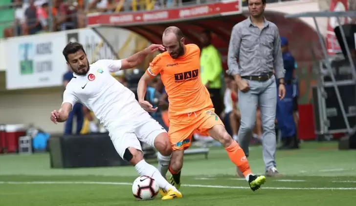 Alanyaspor, galibiyet serisini dört maça çıkardı!