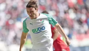 Bursaspor'da 2 futbolcu kadro dışı kaldı!