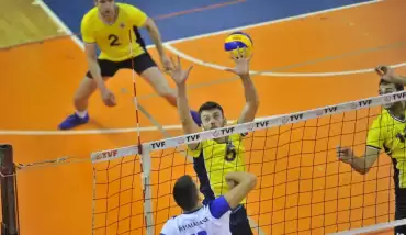 Mobilya Kupası'nın açılış maçında Halkbank, Fenerbahçe'yi mağlup etti