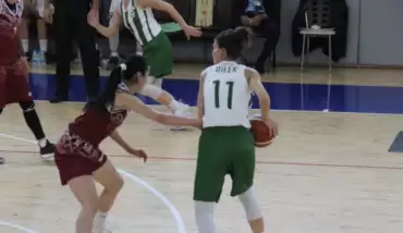 Urla Belediyesi deplasmanda güldü