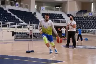 Denizli Basket Takımı, yeni sezon öncesi kendi seyircisi önünde ilk maçına çıkıyor