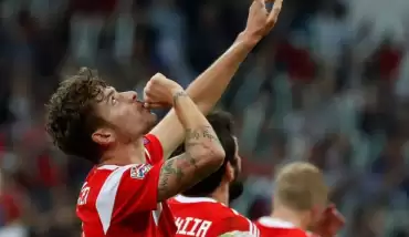 Neustadter'in gol sevinci o isme mesajmış! İşte o detay...