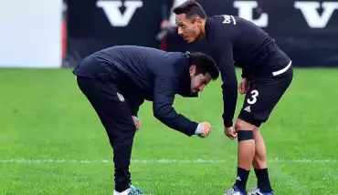 Beşiktaş'a Adriano'dan müjdeli haber