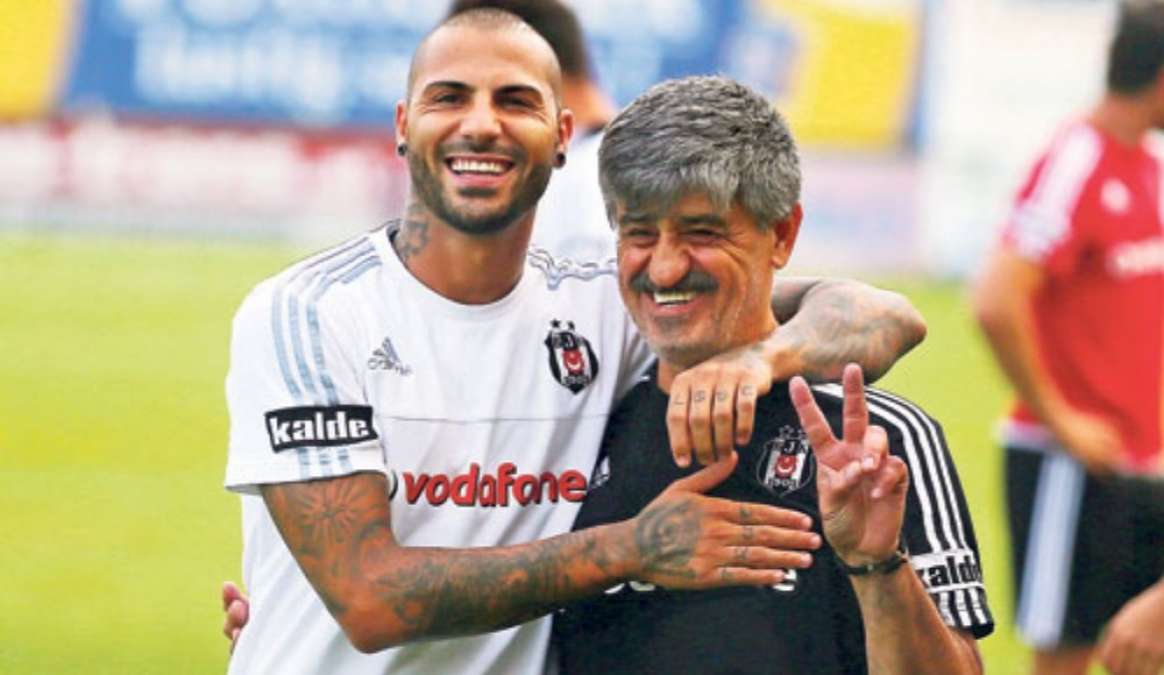 Video Quaresma Frikik Gollerini Sureyya Soner E Hediye Etti Ajansspor Com