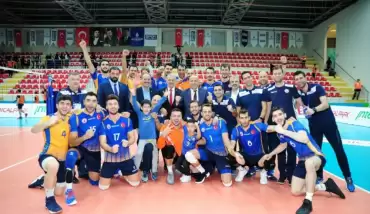 İstanbul Büyükşehir Belediyespor bir üst turda