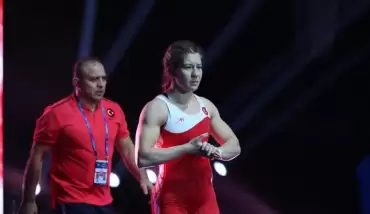 Yasemin Adar, gümüş madalya aldı