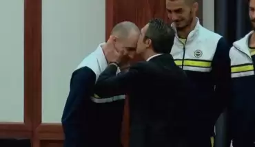 Ali Koç, Guliyev'i alnından öptü!