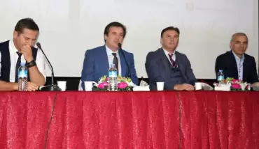 Efsane futbolcular gençlerle Hatay'da buluştu