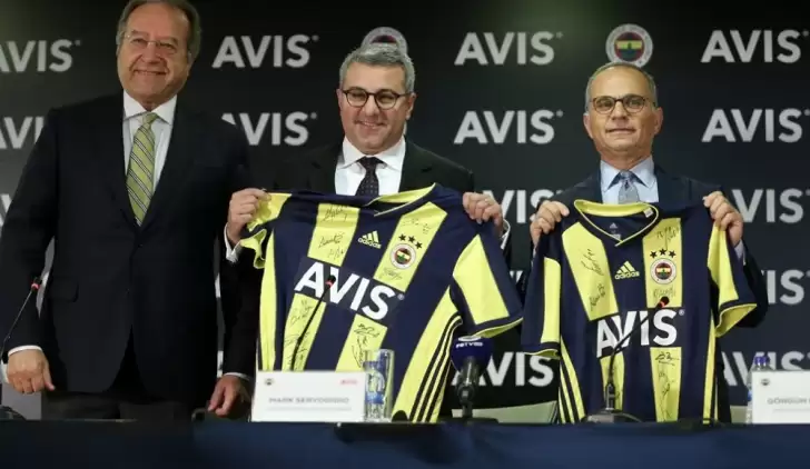 Fenerbahçe, Avis'le imza töreni düzenledi: 'Sahada beraber yolda beraber'