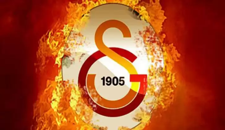 Galatasaray'ın yeni forvetini açıkladı!