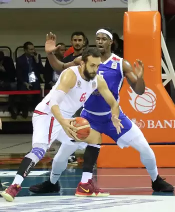 Gaziantep Basketbol, sahasında Arel Üniversitesi Büyükçekmece'yi 76-60 mağlup etti