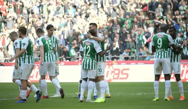 Atiker Konyaspor nefes aldı!