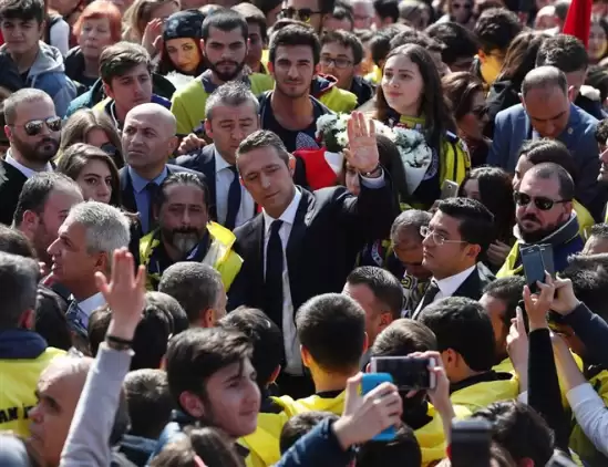 Fenerbahçeliler Ata'nın huzurunda 