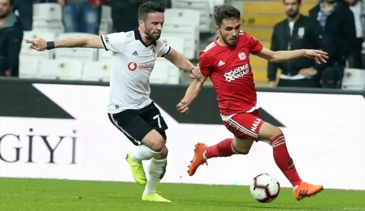 Beşiktaş'ta yeni kaptan Gökhan Gönül olacak!