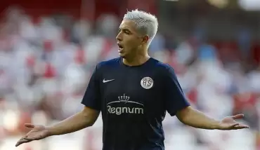 West Ham United, Nasri'ye 6 aylık bir sözleşme teklif etti