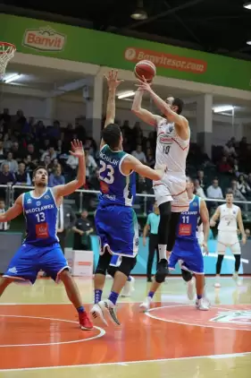 Banvit, sahasında Anwil Wloclawek'i mağlup etti