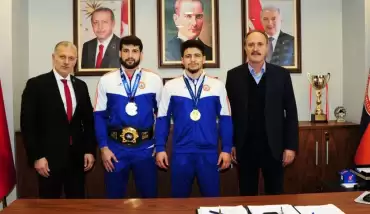 İstanbul BBSK, Metehan Başar ve Cengiz Arslan ile yeni sözleşme imzaladı