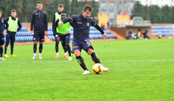 Emre Belözoğlu'ndan jübile açıklaması!