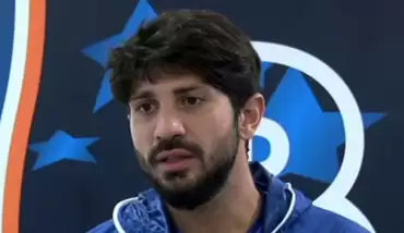 Can Arat ile Pierre Van Hooijdonk aynı takımda!