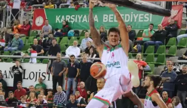 Pınar Karşıyaka, Adatıp Sakarya Büyükşehir Belediye Basketbol'u 93-63 mağlup etti