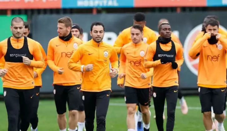 Galatasaray'da ayrılık çanları çalıyor! O isimler yolcu...