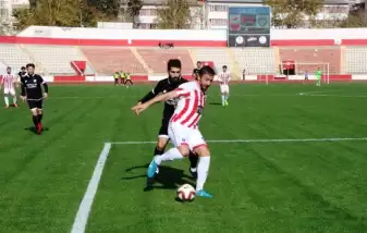 Kahramanmaraşspor, sahasında Etimesgut Belediyespor’a 2-0 mağlup oldu
