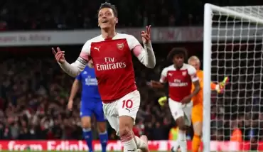 Mesut Özil için transfer iddiası! İtalya'dan talip var