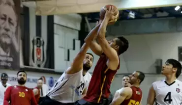 Tekerlekli sandalye basketbolda derbi heyecanı