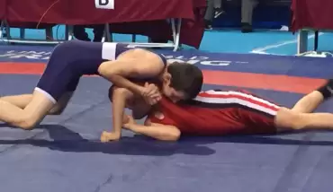 Şehitler için mindere çıkıyorlar