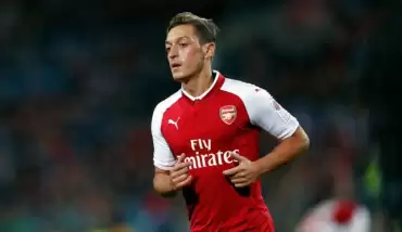 Mesut Özil, 11 Kasım'dan beri ilk kez sahada