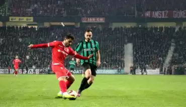 Sakaryaspor ilk yarıyı lider kapattı! İşte puan durumu...