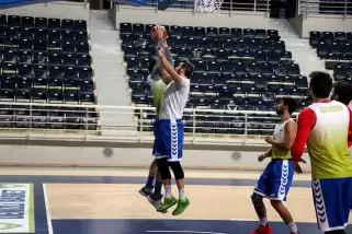 Lider Denizli Basket maç saatini bekliyor