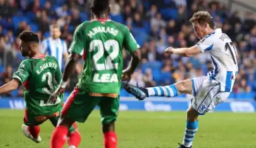 Alaves, Real Sociedad'ı tek golle geçti