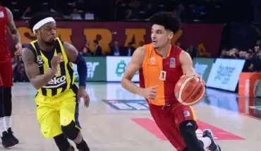 Galatasaray, Fenerbahçe Beko'ya ilk yenilgisini aldırdı!