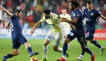 Yekta Kurtuluş: "Fenerbahçe her zaman Fenerbahçe'dir!"