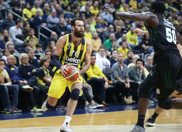 Fenerbahçe Beko, Darüşşafaka Tekfen'i farklı geçti