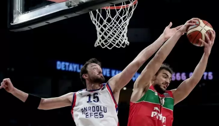 Anadolu Efes'ten Pınar Karşıyaka'ya 28 fark!