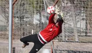 Video - Sivasspor'un kalecisi arabayla kaleye girdi!