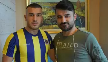 Menemenspor'dan kanat takviyesi