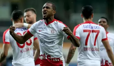 Trabzonspor'dan kritik hamle! Maicon...