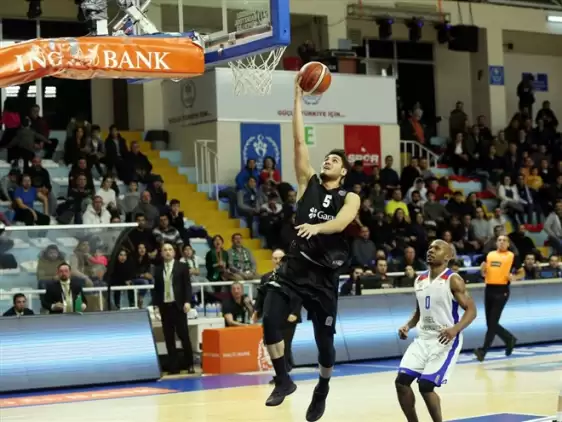 Büyükçekmece Basketbol, sahasında Darüşşafaka Tekfen'i yendi