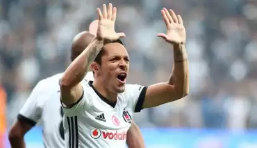 Şenol Güneş onay verdi! Adriano...