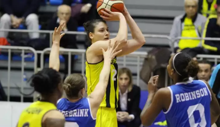 Fenerbahçe, Perfumerias Avenida'yı 64-62 mağlup etti