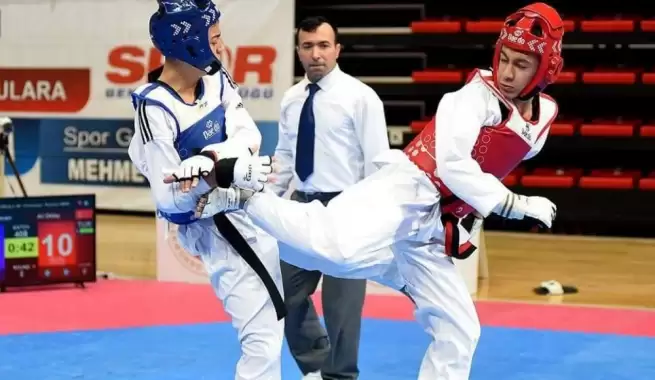 Uşaklı Taekwondocudan gururlandıran başarı