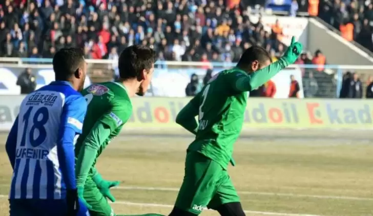 Konyaspor, Erzurum'da 3 puanı kaptı!