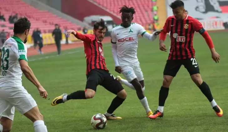 Eskişehirspor ile Giresunspor 0-0 berabere kaldı