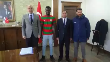 Senegalli futbolcu Kulp’a transfer oldu