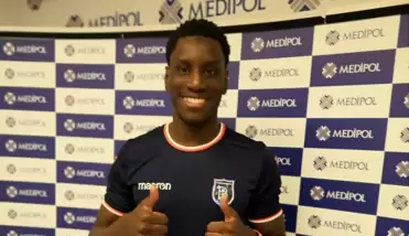 Demba Ba'dan İslamofobik saldırıya tepki